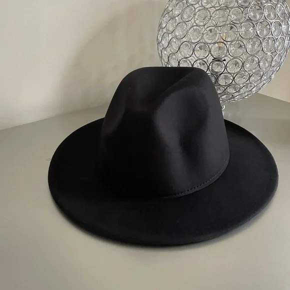 Black/Red Fedora - Picture 2 of 10